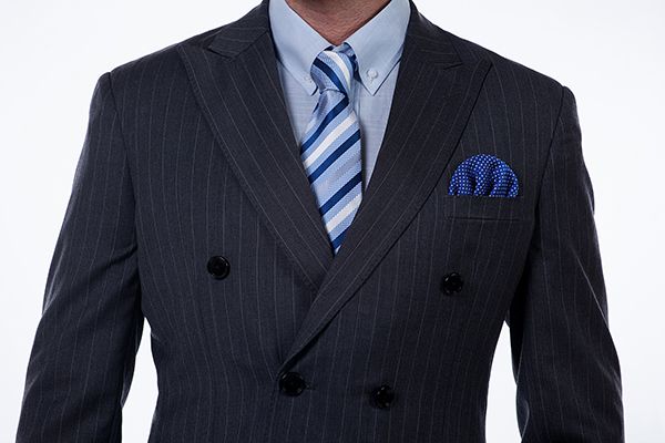 Double breasted ivory stripe tailoring suit